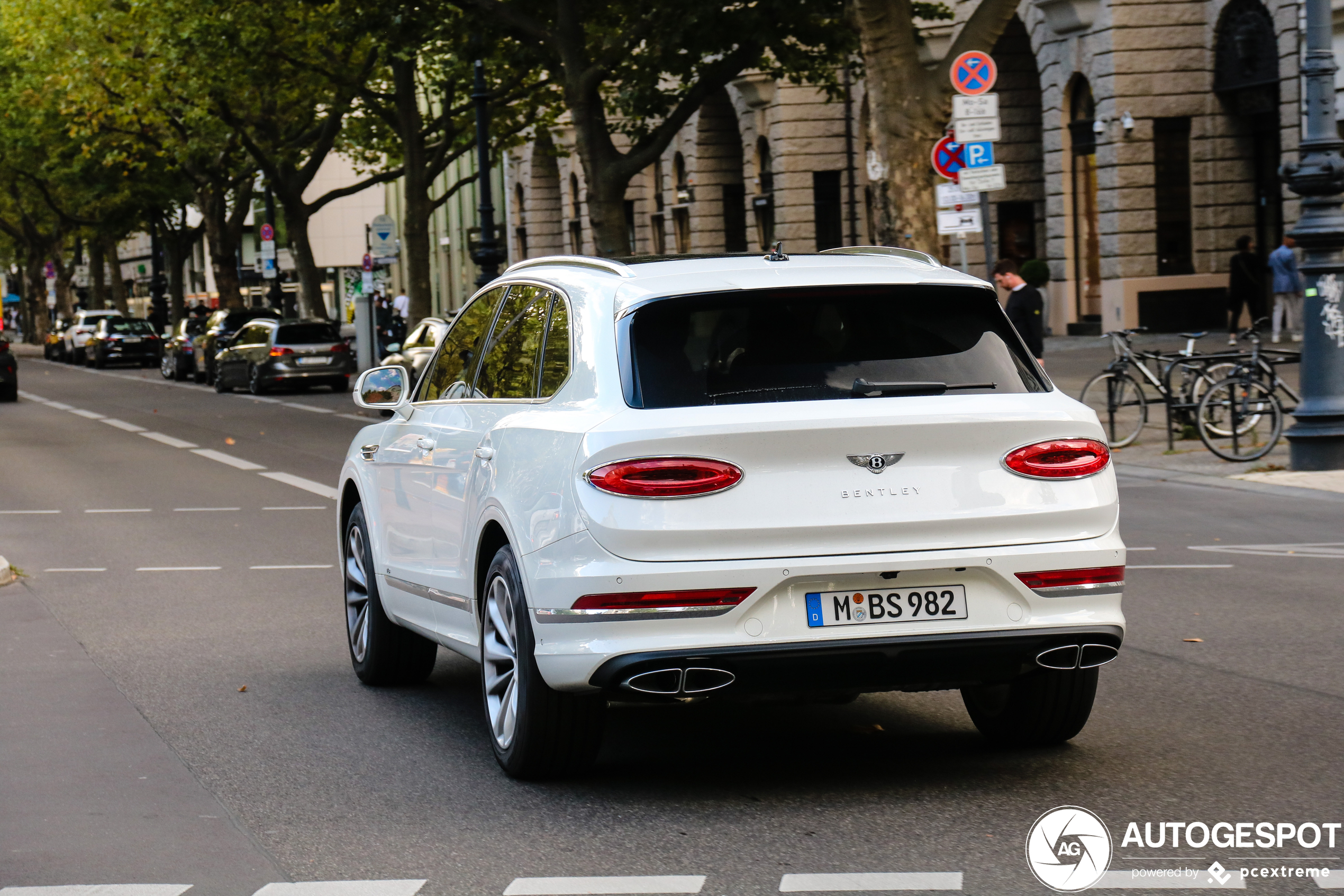 Bentley Bentayga V8 2021