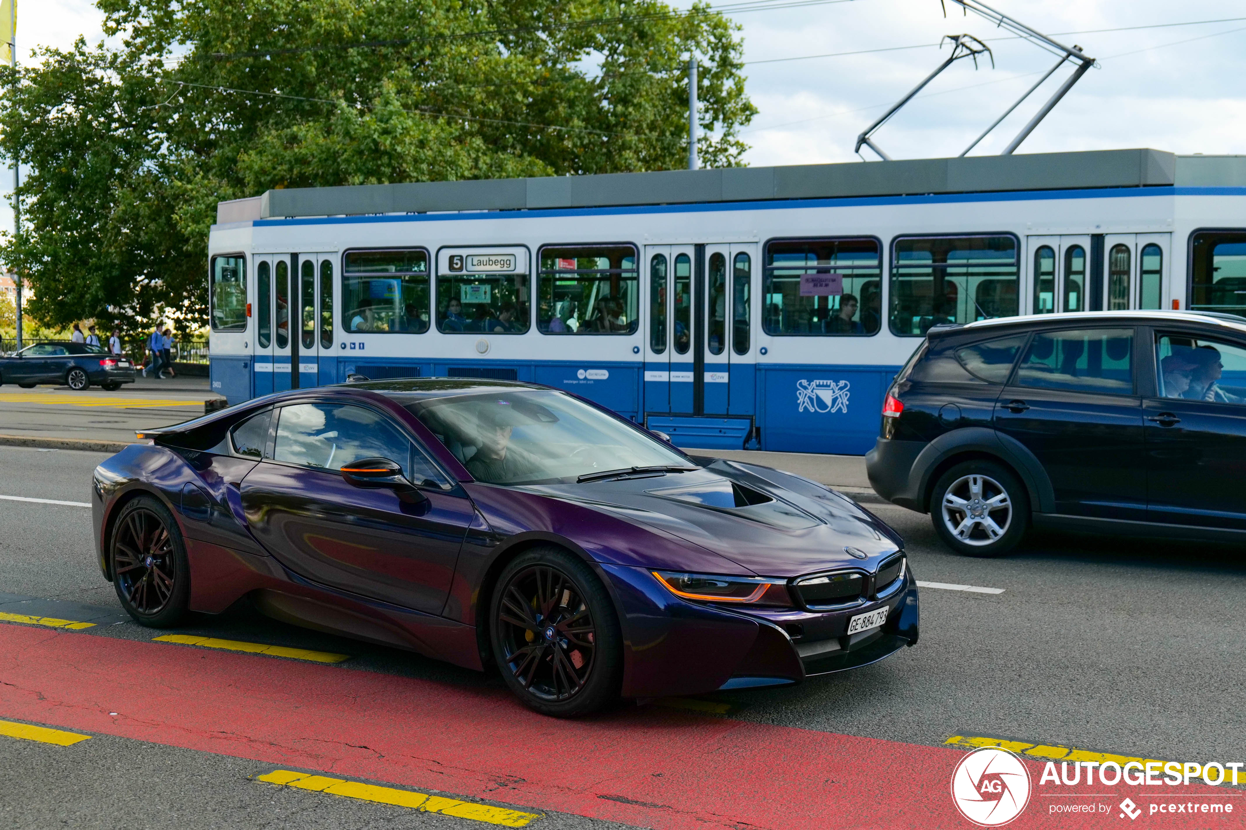 BMW i8