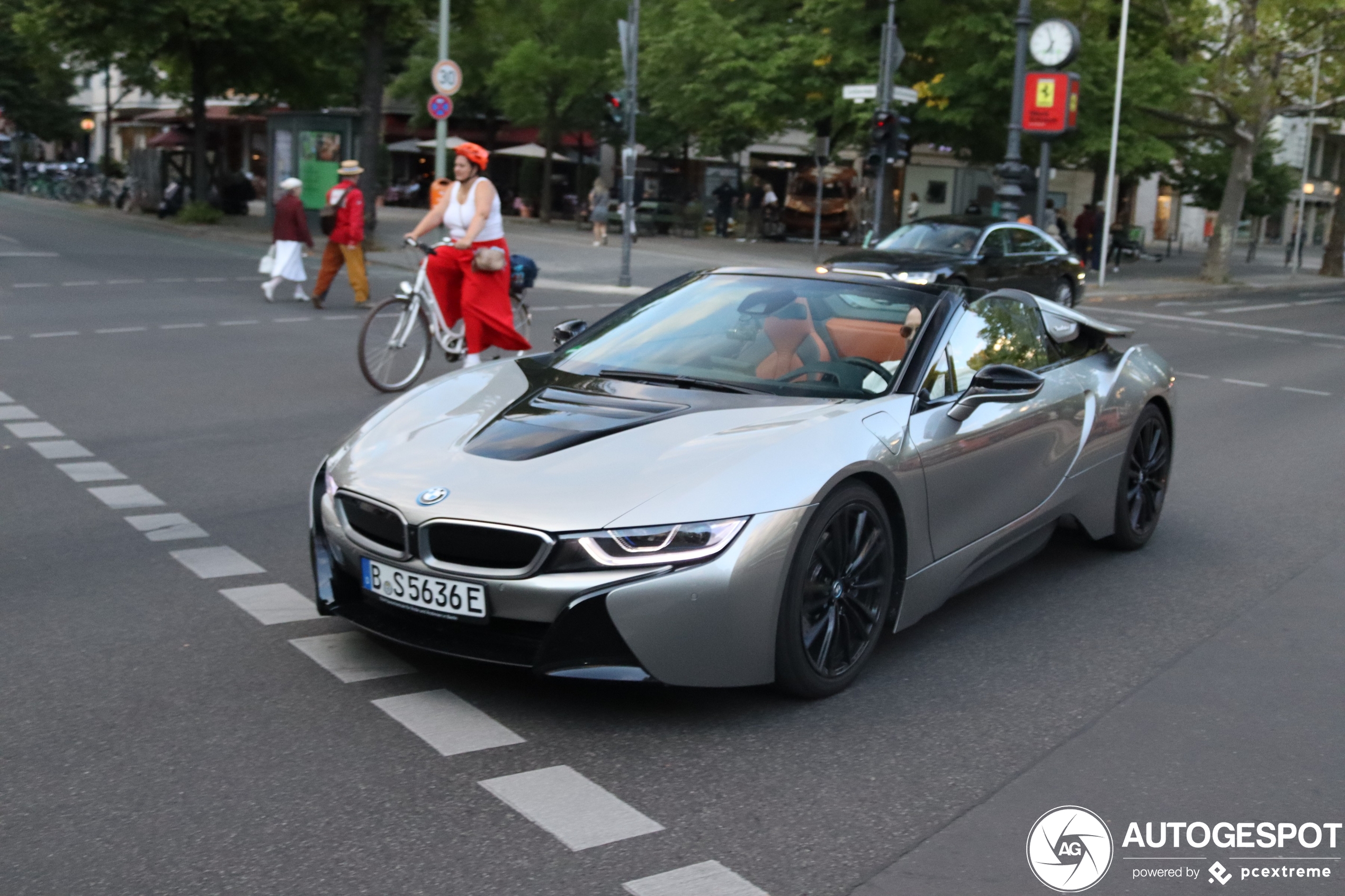 BMW i8 Roadster