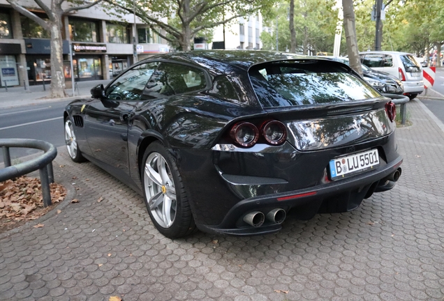 Ferrari GTC4Lusso