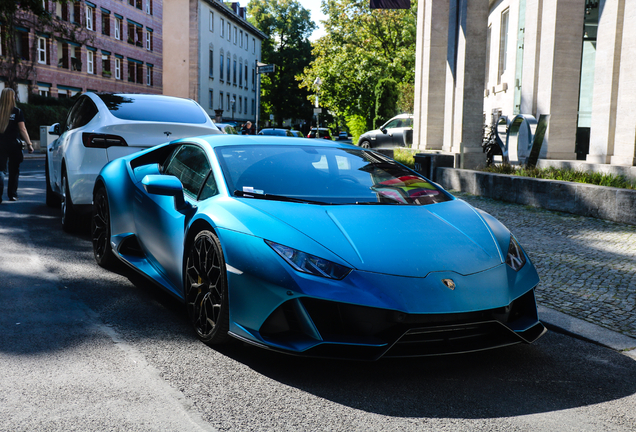 Lamborghini Huracán LP640-4 EVO