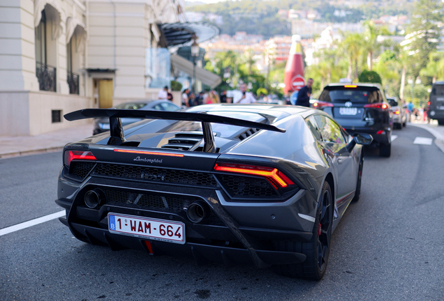 Lamborghini Huracán LP640-4 Performante