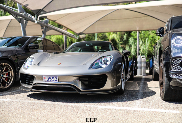 Porsche 918 Spyder Weissach Package