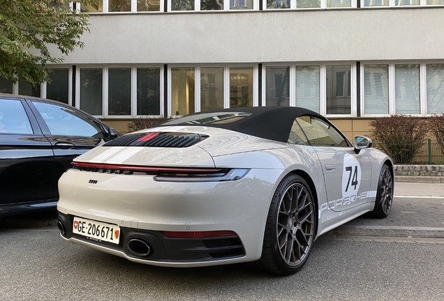 Porsche 992 Carrera 4S Cabriolet