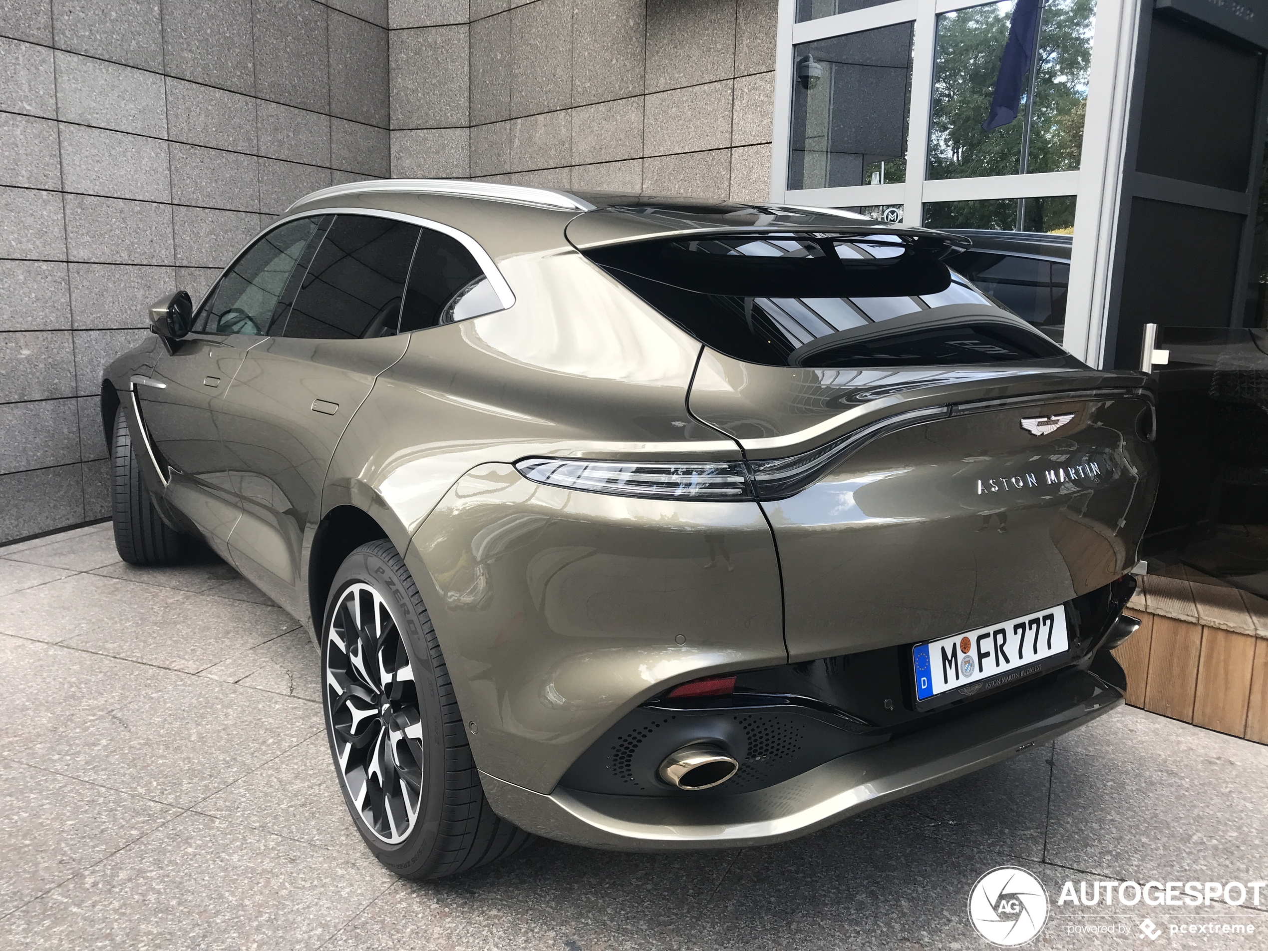 Aston Martin DBX