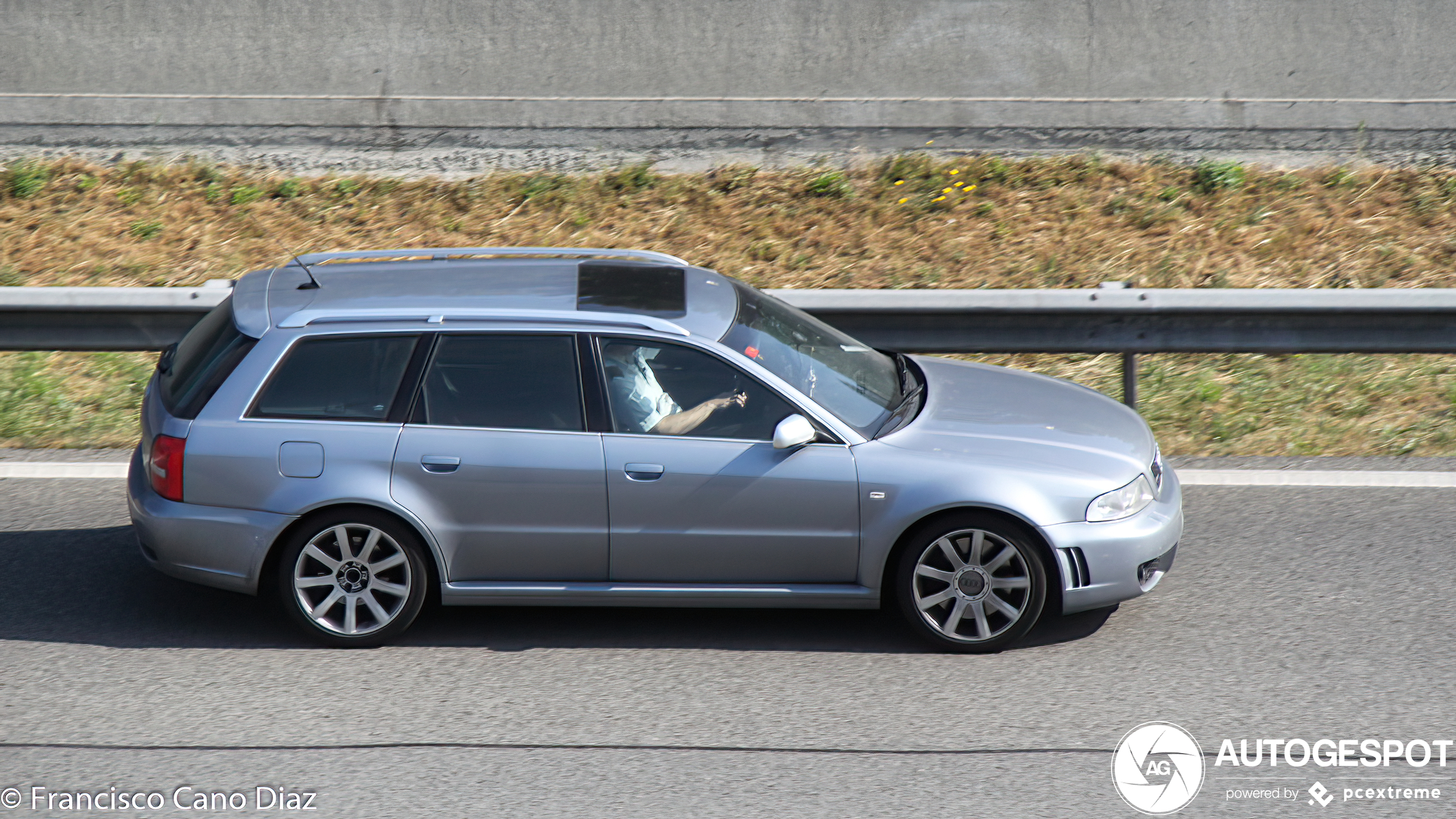 Audi RS4 Avant B5