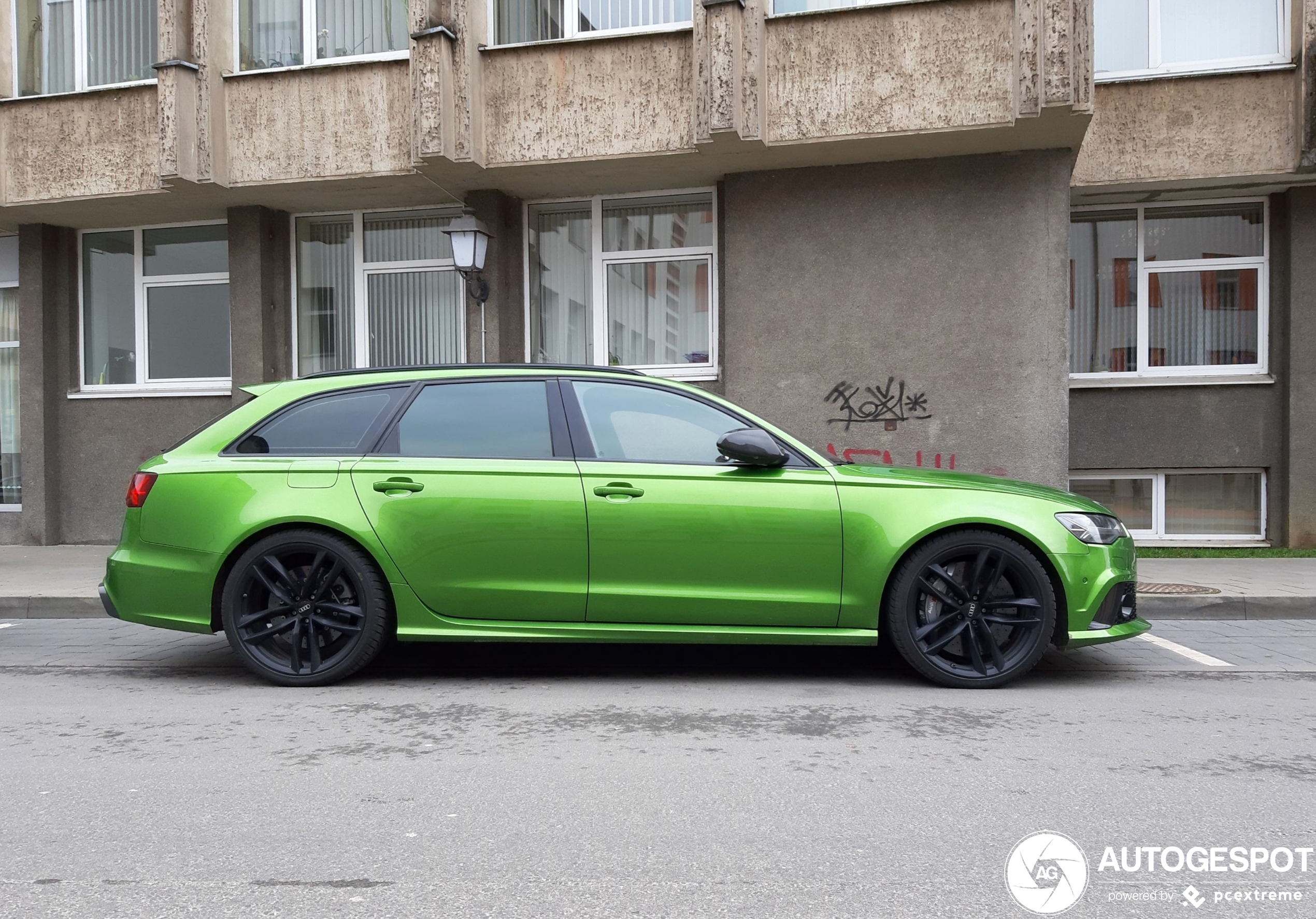 Audi RS6 Avant C7 2015