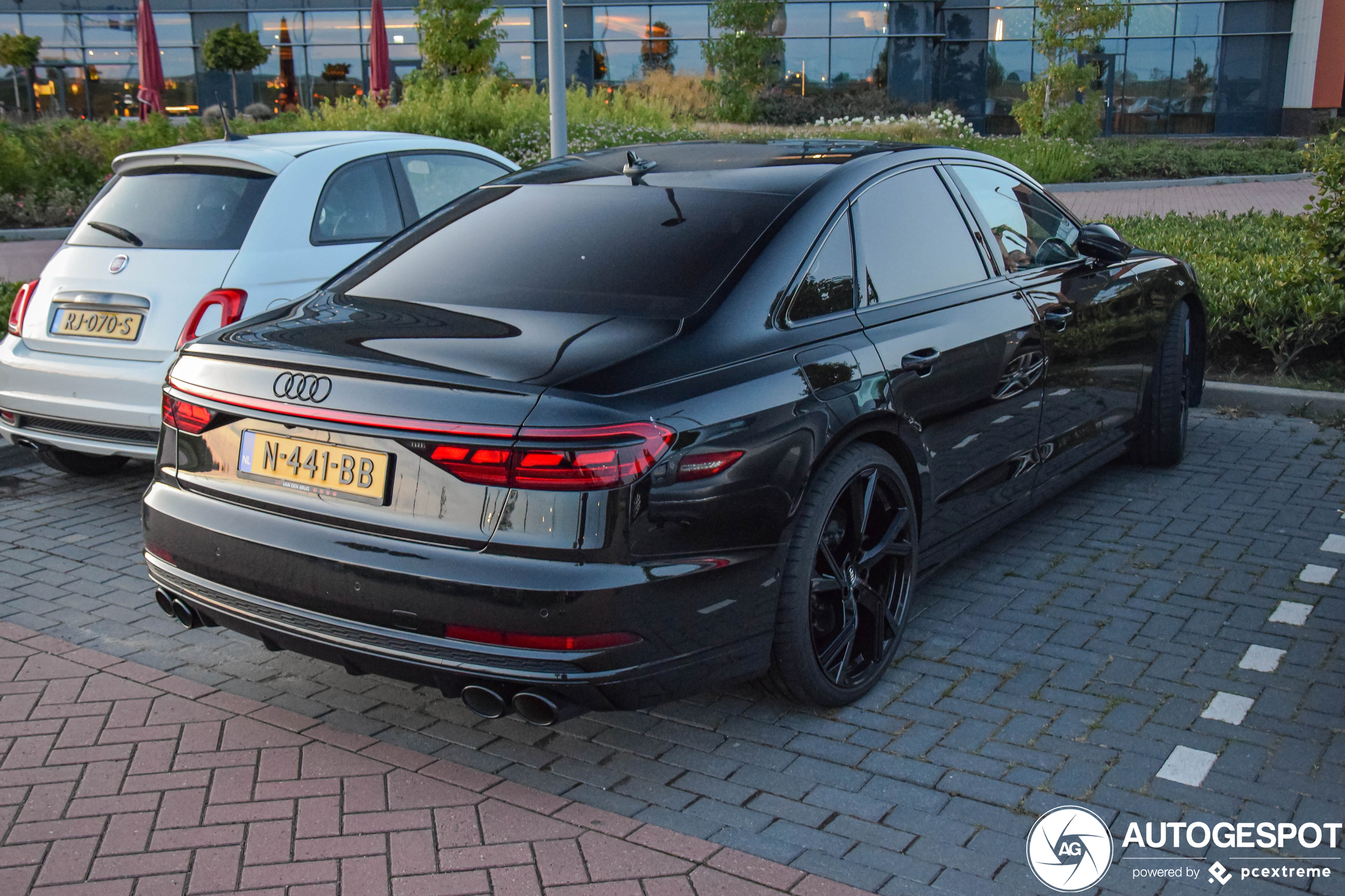 Audi S8 D5