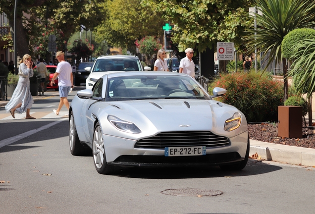 Aston Martin DB11