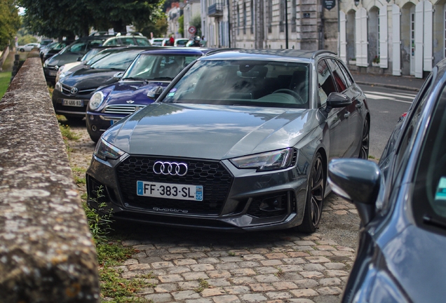 Audi RS4 Avant B9