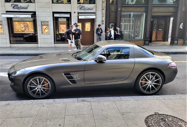 Mercedes-Benz SLS AMG