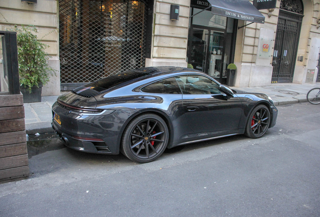 Porsche 992 Carrera 4S