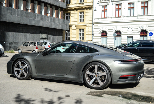 Porsche 992 Carrera 4S