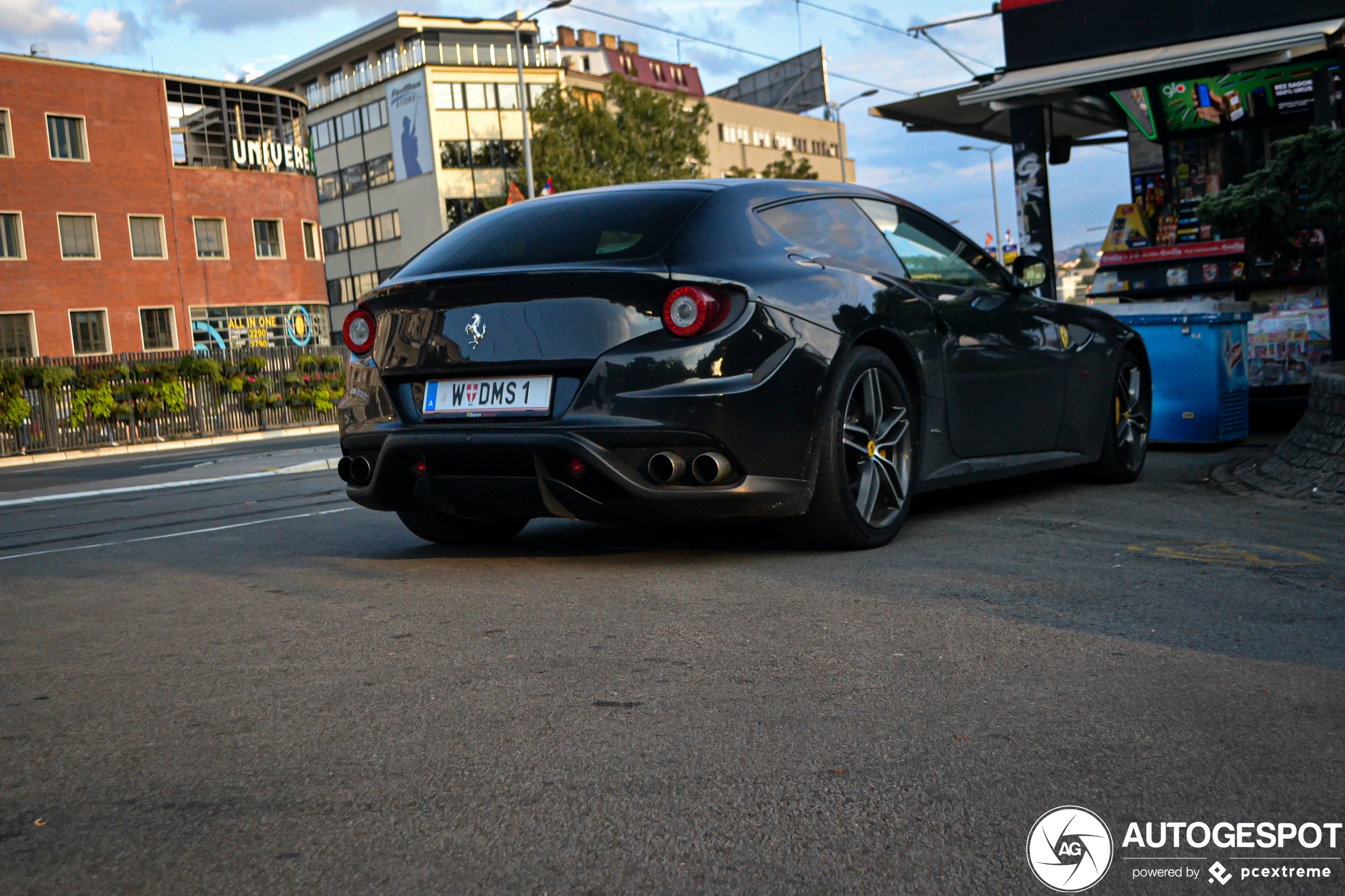 Ferrari FF