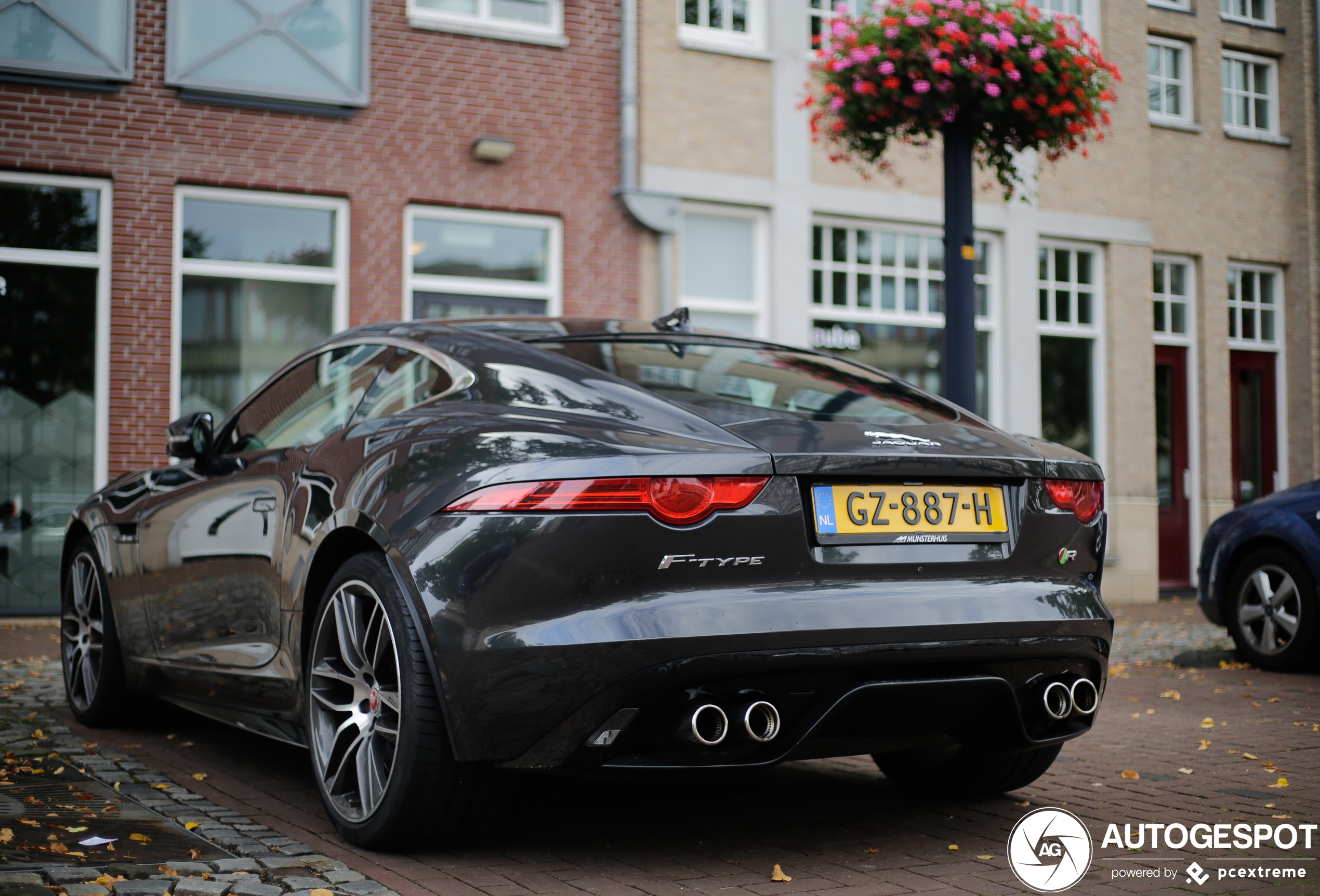 Jaguar F-TYPE R Coupé