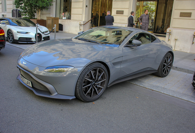 Aston Martin V8 Vantage 2018