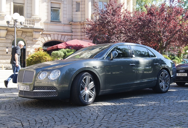 Bentley Flying Spur V8