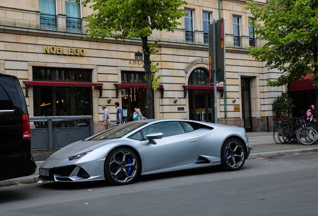 Lamborghini Huracán LP640-4 EVO