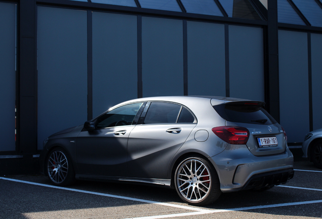 Mercedes-AMG A 45 W176 2015