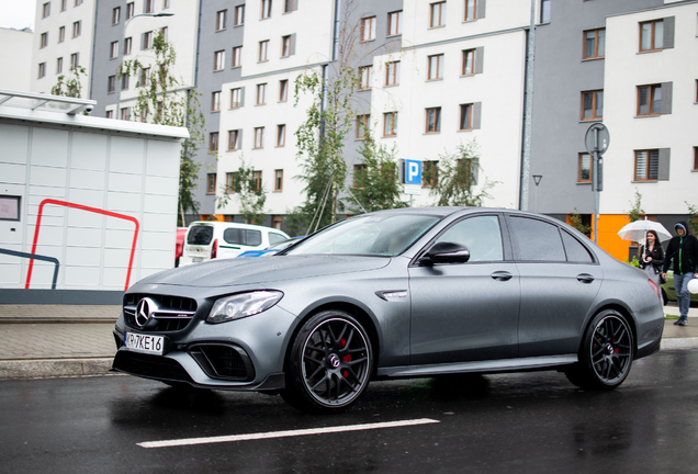 Mercedes-AMG Brabus E B40-700 W213