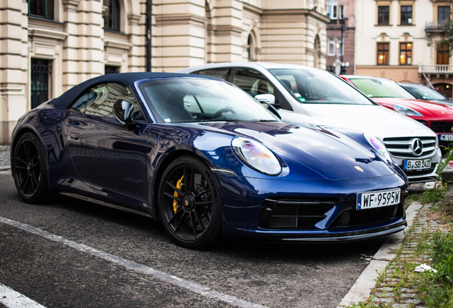 Porsche 992 Carrera GTS Cabriolet