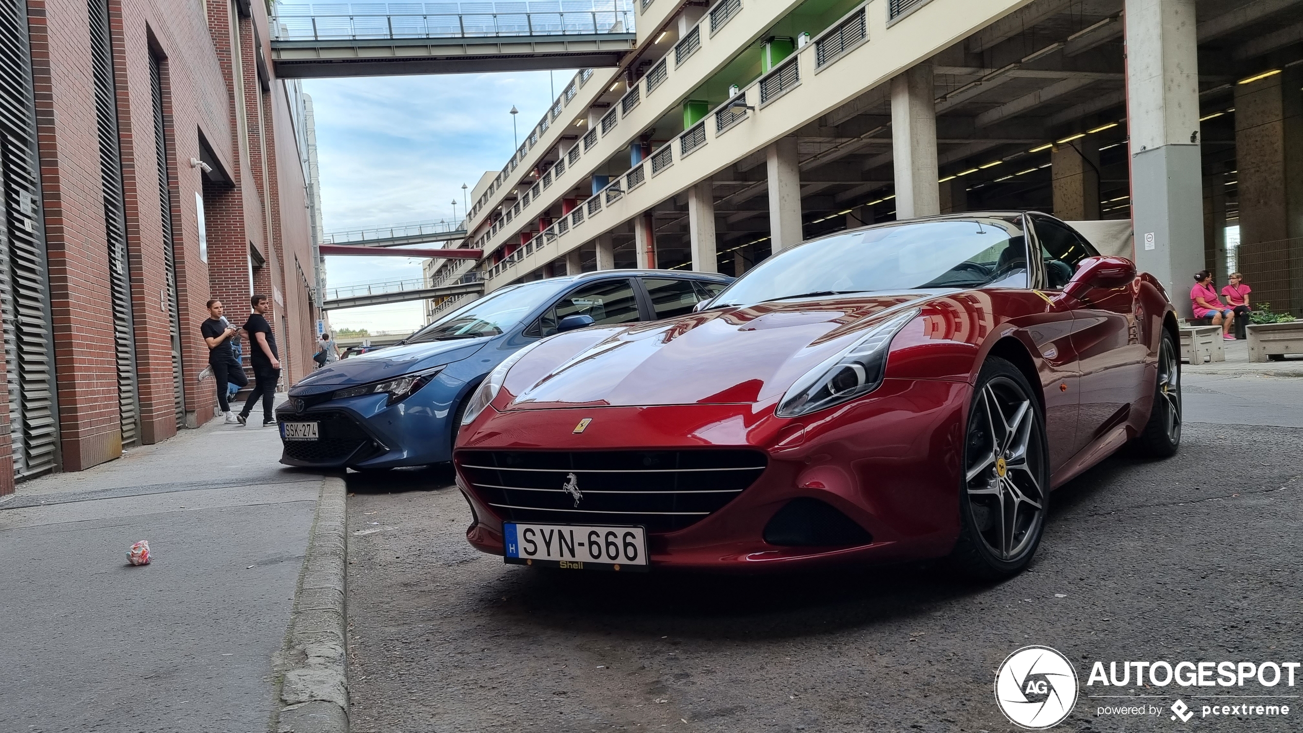 Ferrari California T