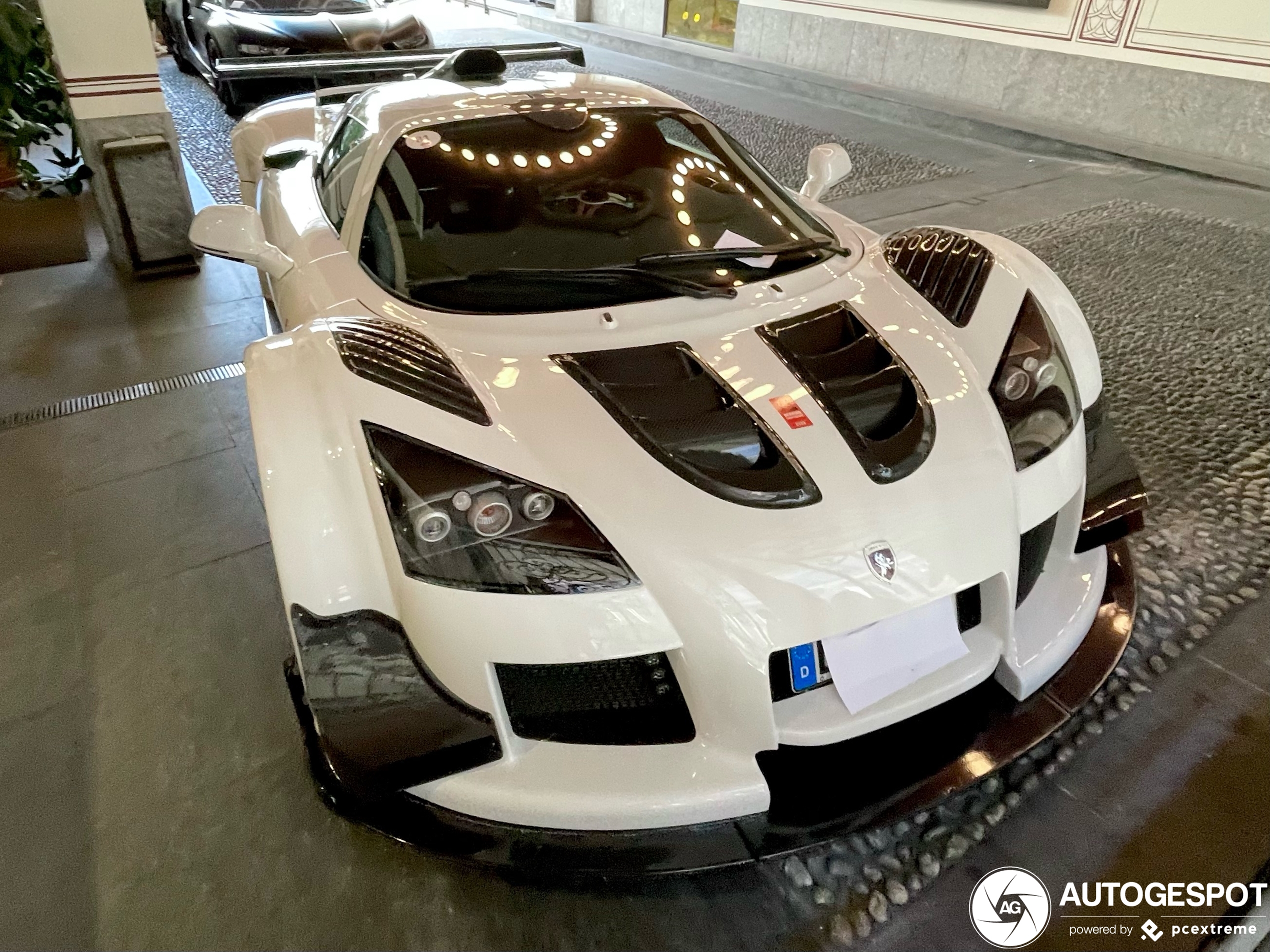 Gumpert Apollo S is en blijft indrukwekkend om te zien