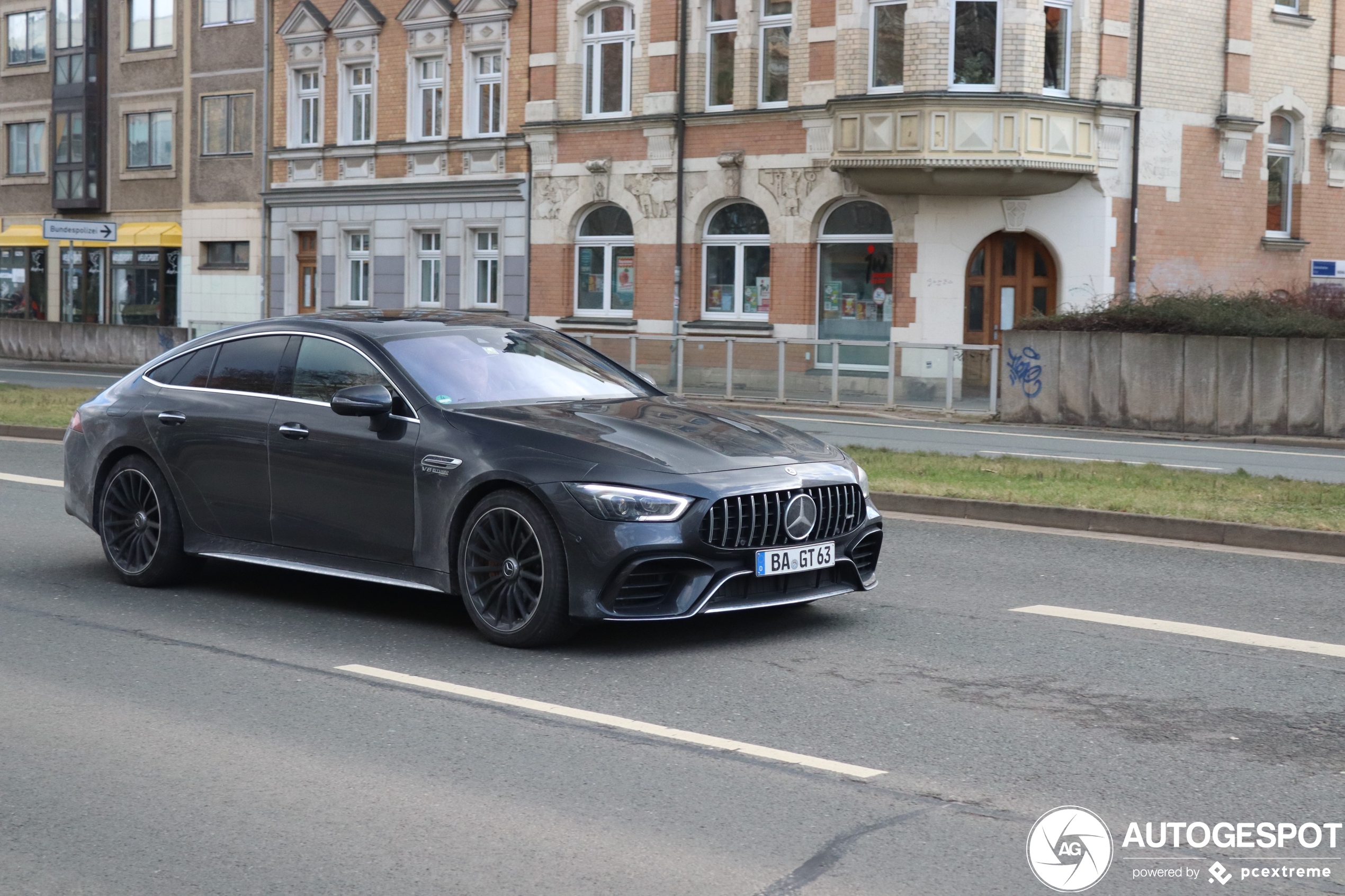 Mercedes-AMG GT 63 S X290