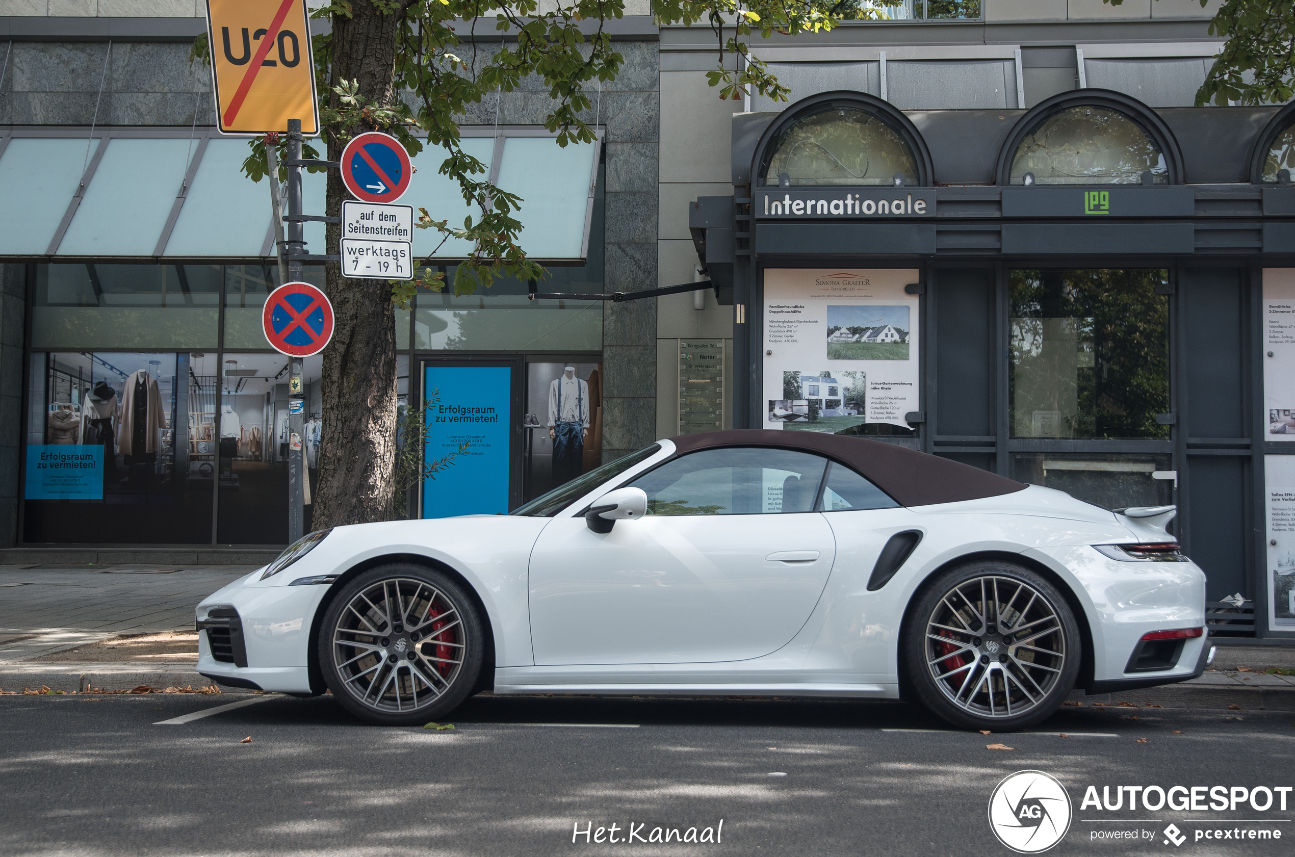 Porsche 992 Turbo Cabriolet