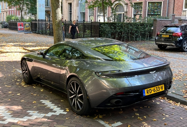 Aston Martin DB11