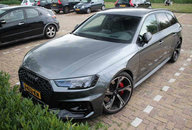 Audi RS4 Avant B9