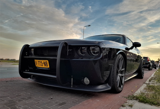 Dodge Challenger SRT-8