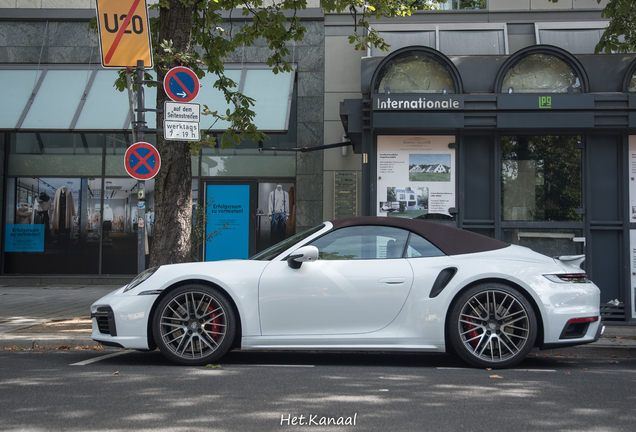 Porsche 992 Turbo Cabriolet