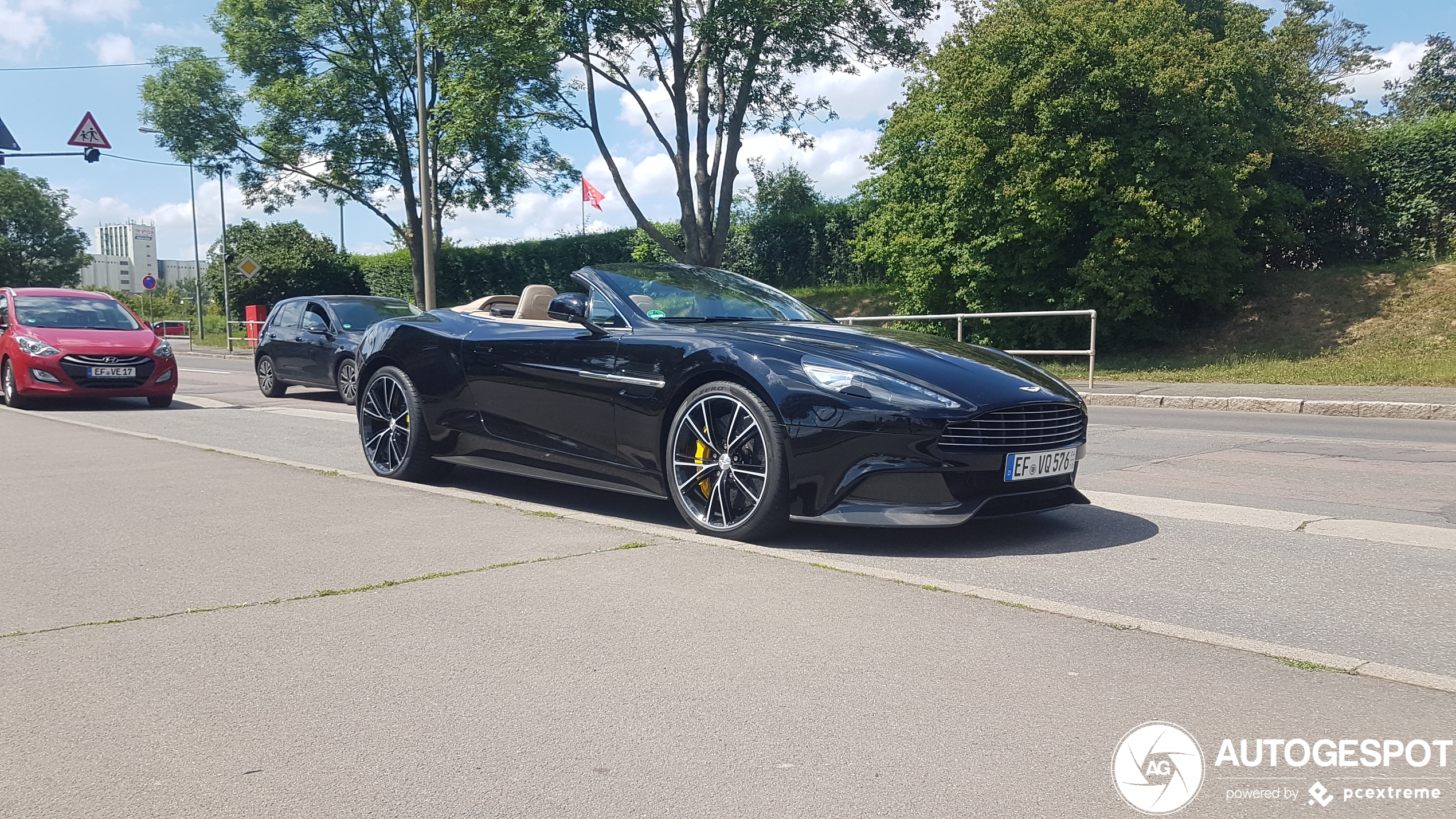 Aston Martin Vanquish Volante