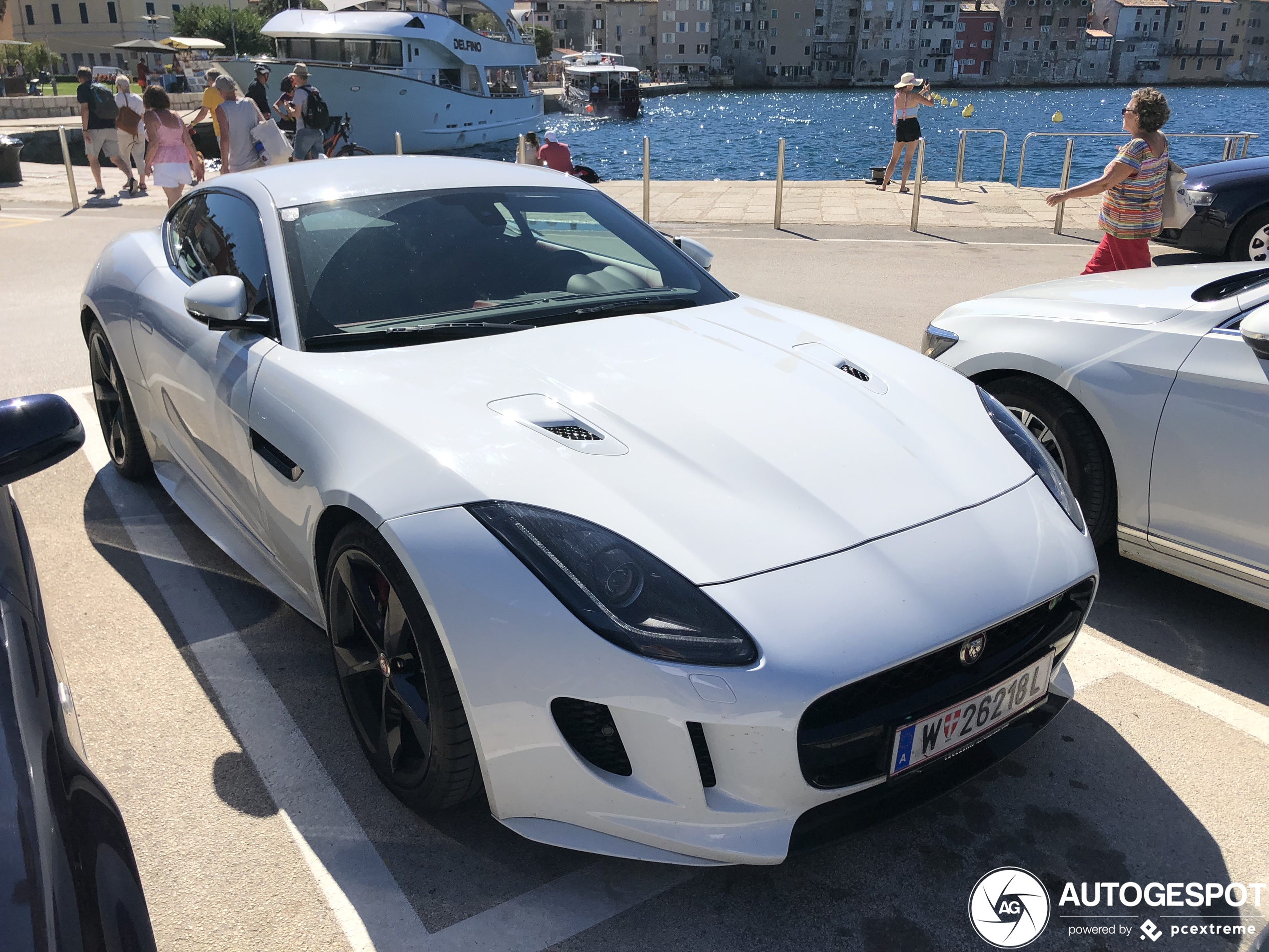 Jaguar F-TYPE R AWD Coupé