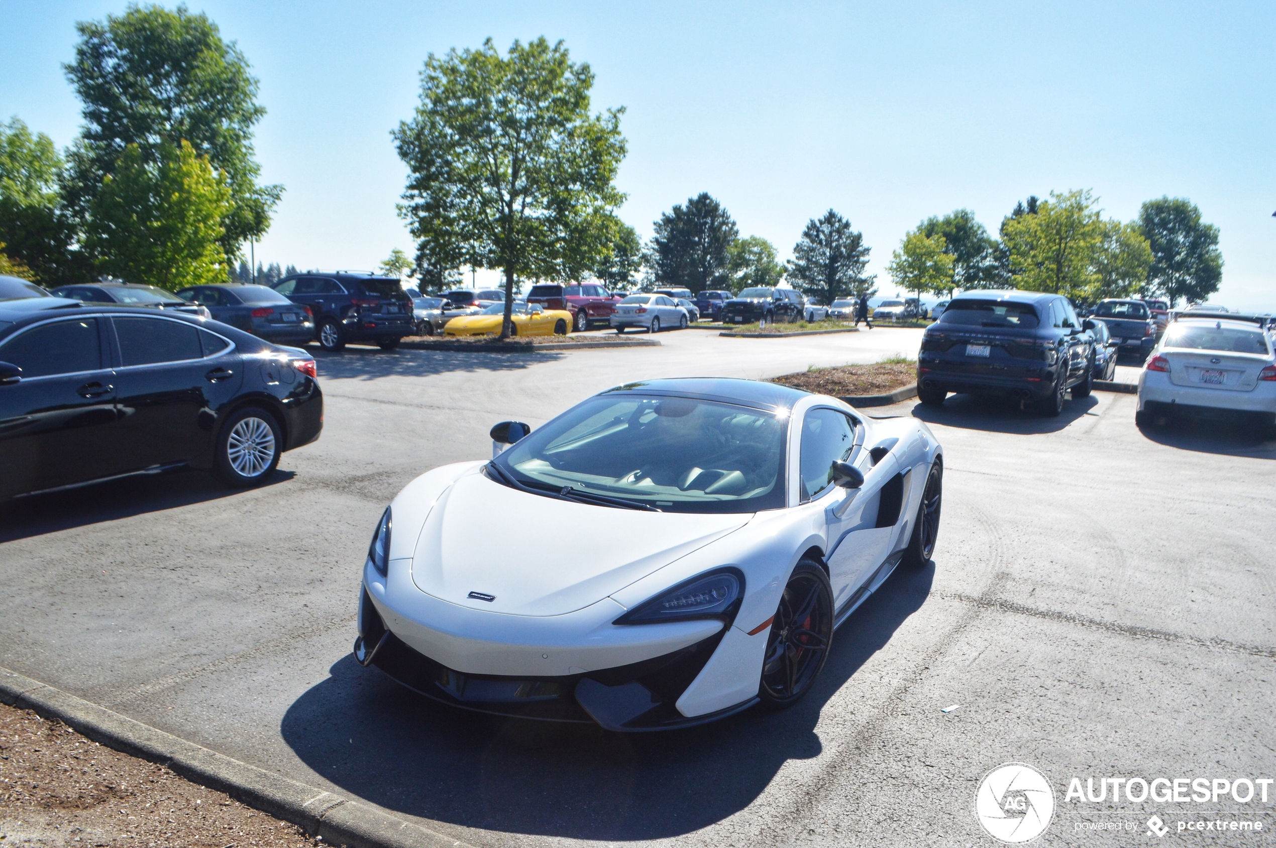 McLaren 570GT