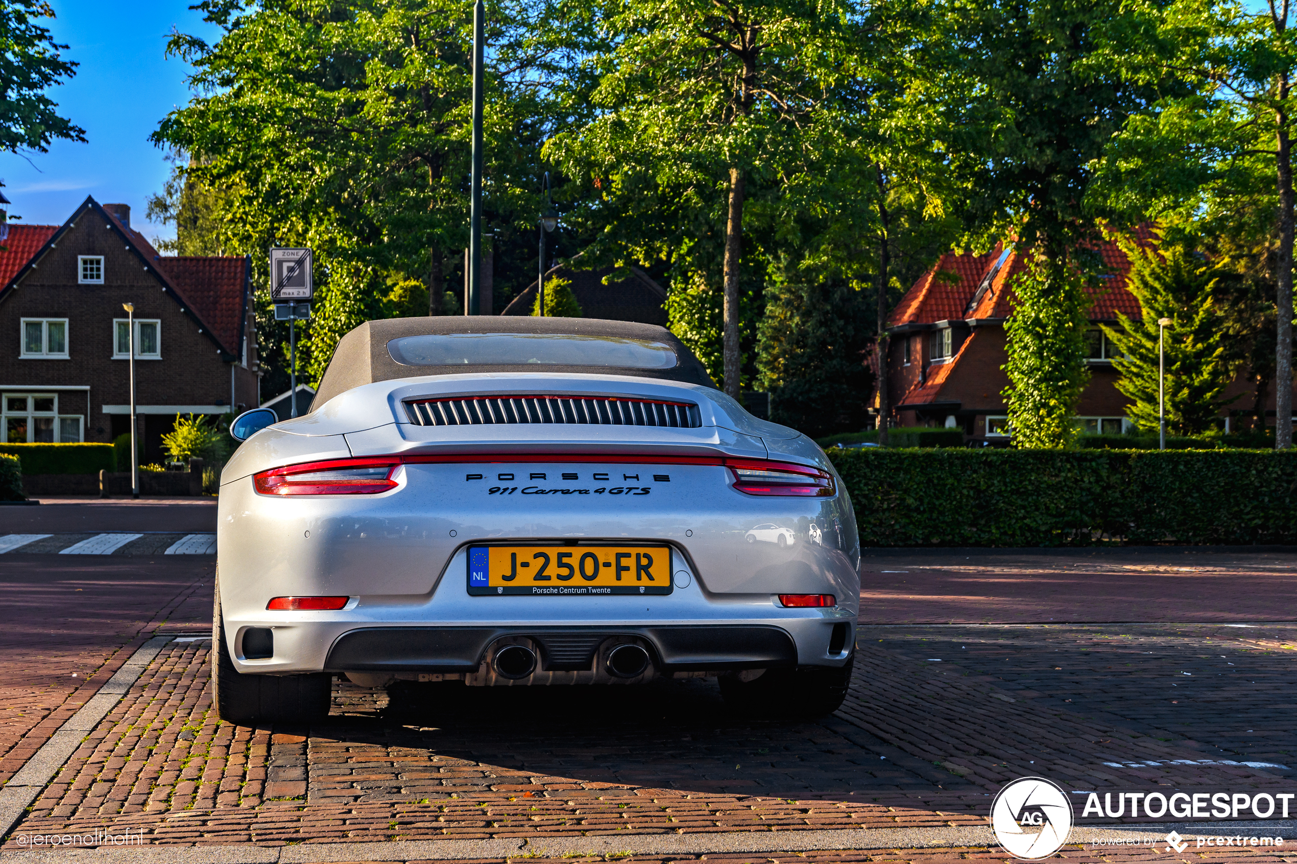 Porsche 991 Carrera 4 GTS Cabriolet MkII