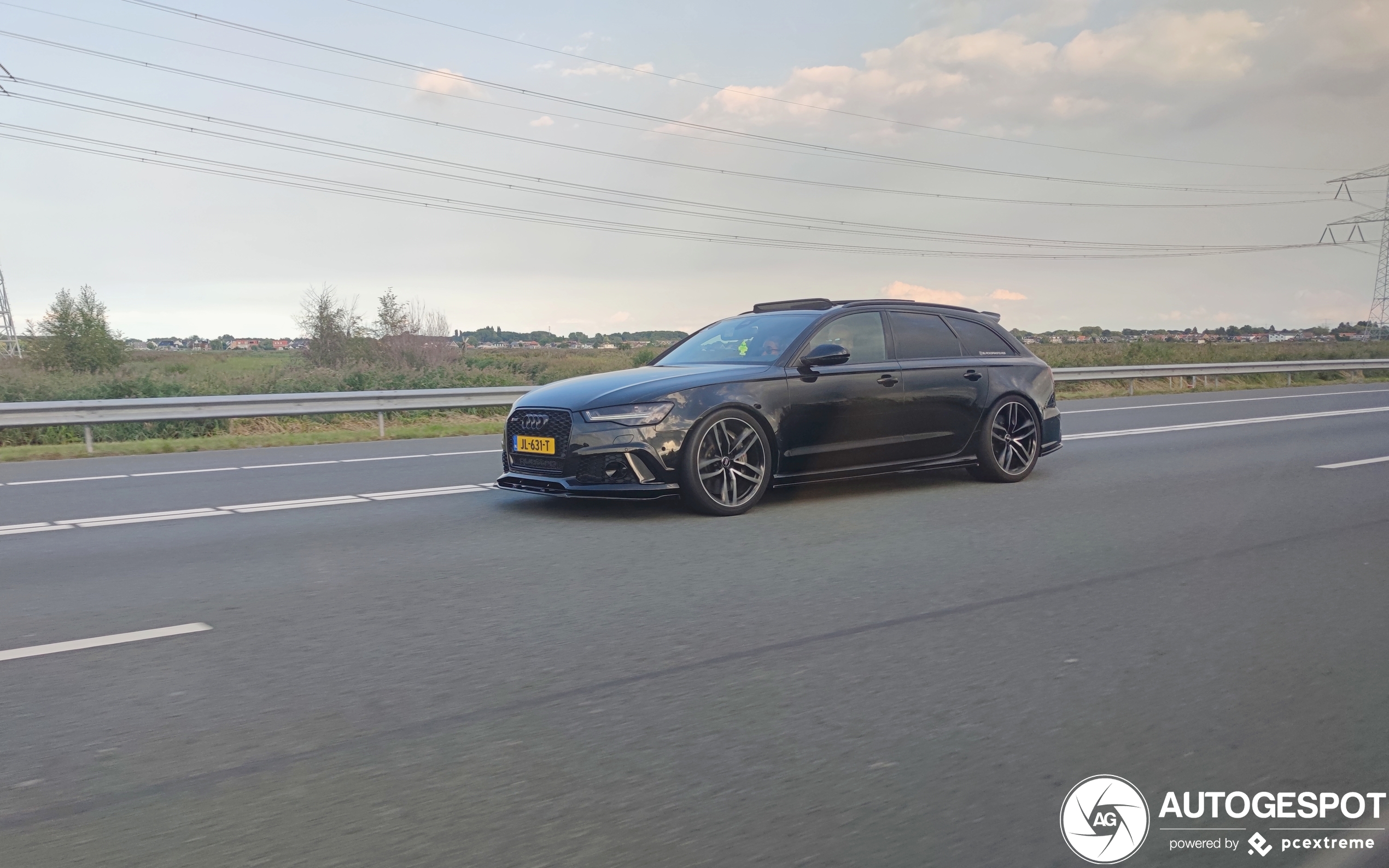 Audi RS6 Avant C7 2015