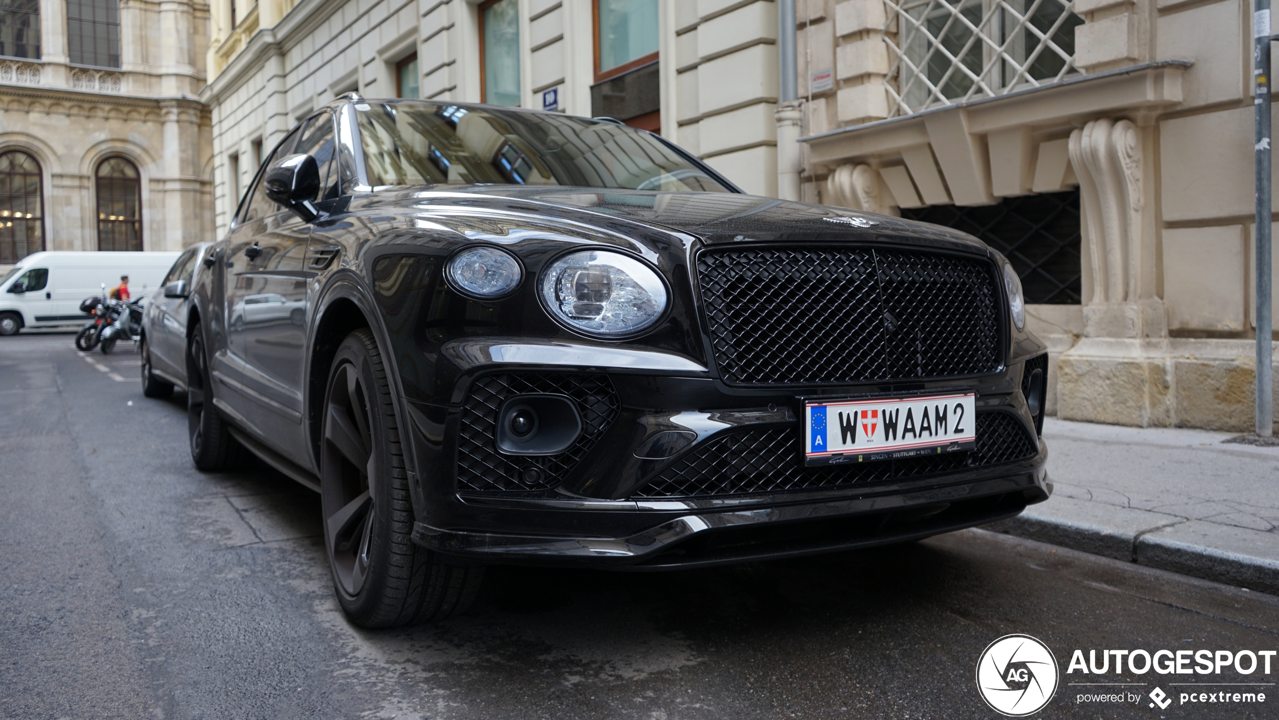 Bentley Bentayga Hybrid 2021