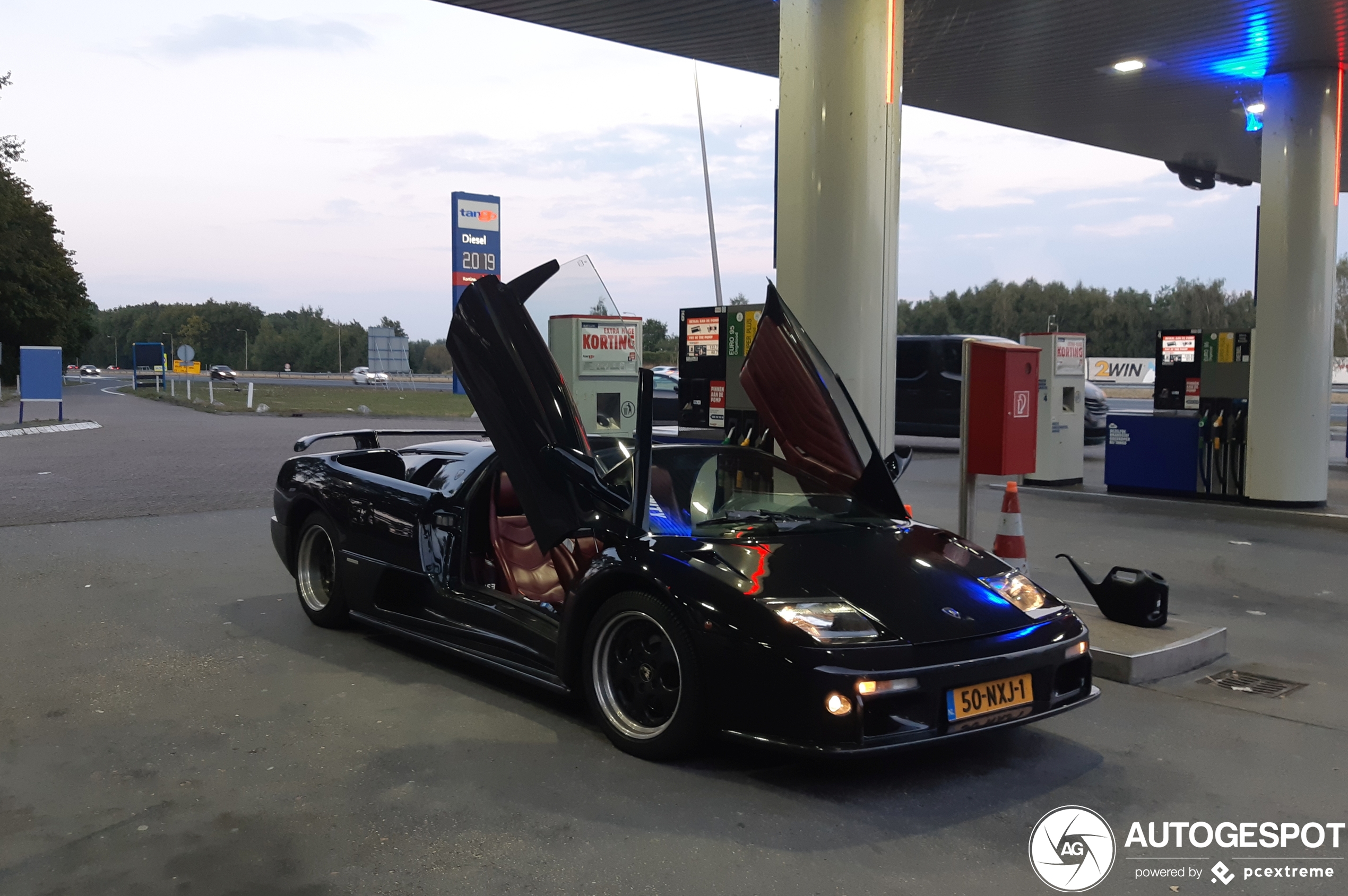 Lamborghini Diablo VT Roadster