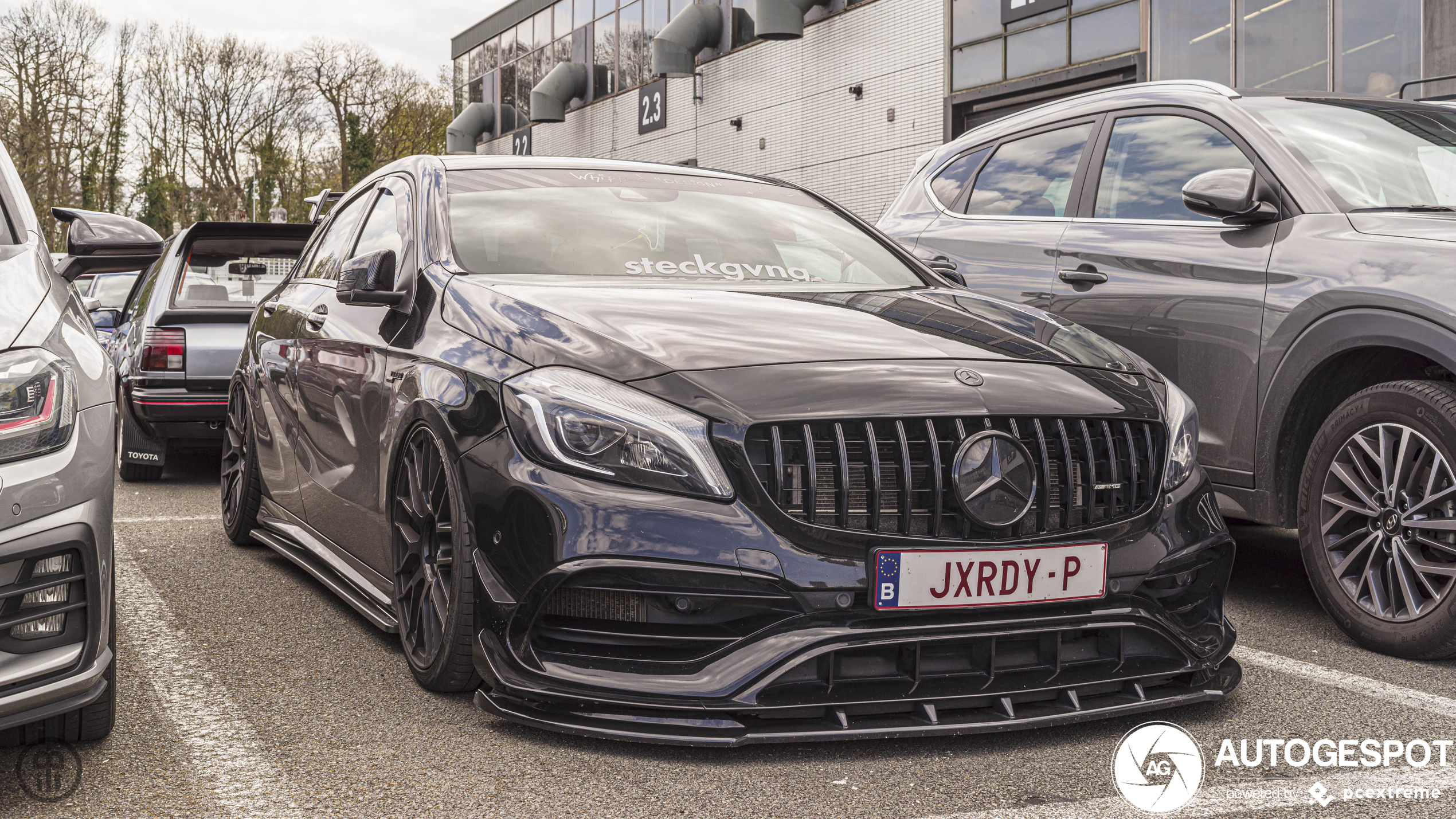 Mercedes-AMG A 45 W176 2015