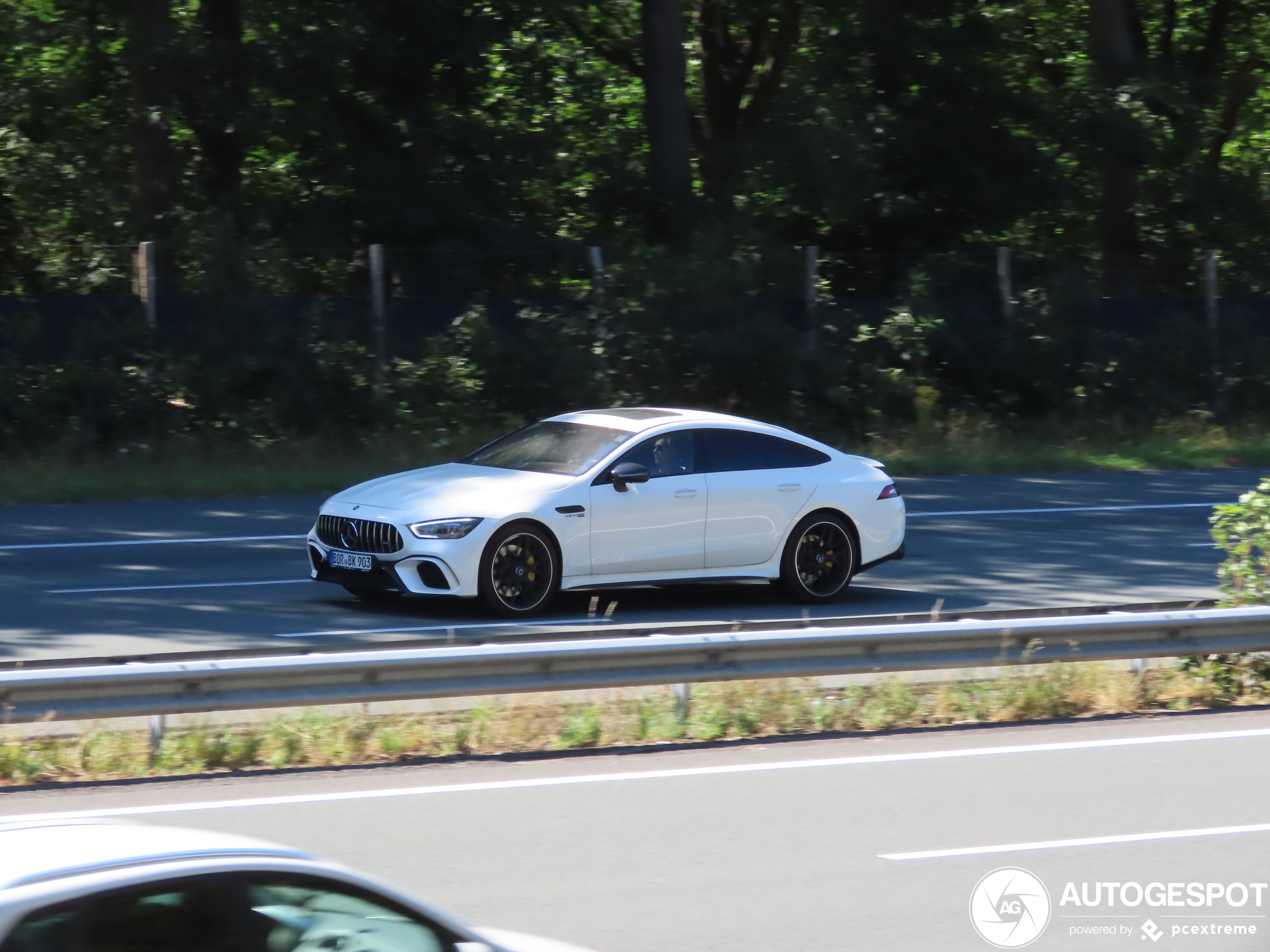 Mercedes-AMG GT 63 S X290