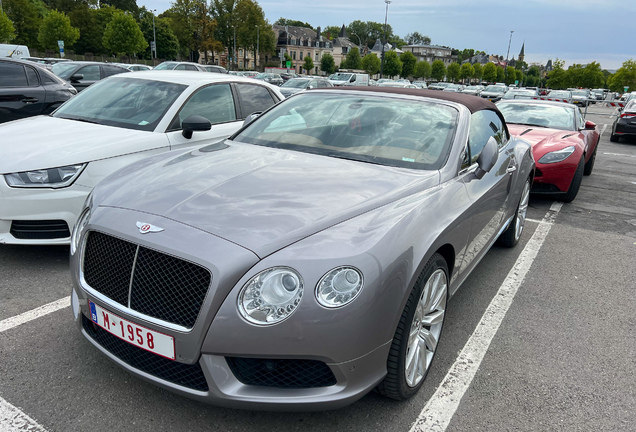 Bentley Continental GTC V8