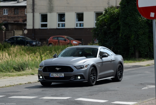 Ford Mustang GT 2015