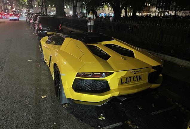 Lamborghini Aventador LP700-4 Roadster