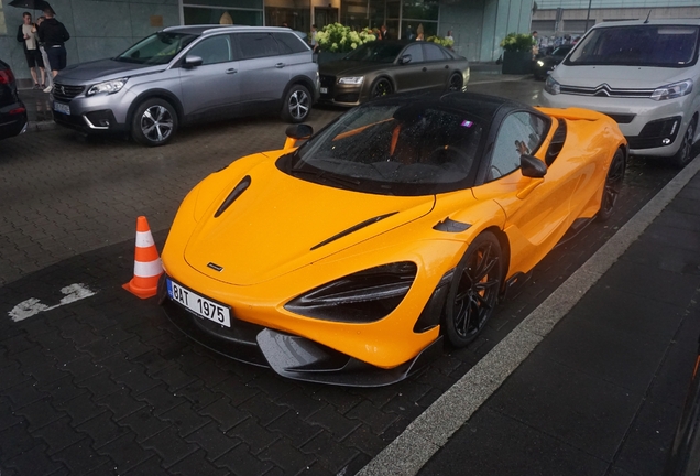 McLaren 765LT