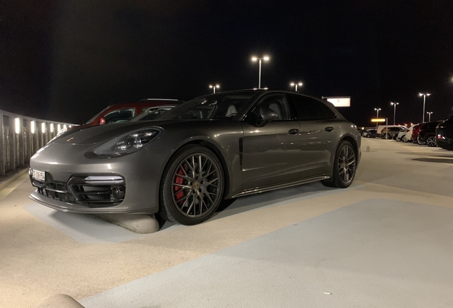 Porsche 971 Panamera Turbo Sport Turismo