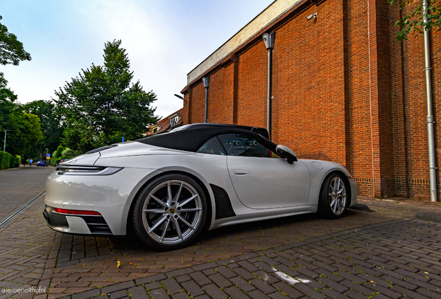 Porsche 992 Carrera 4S Cabriolet