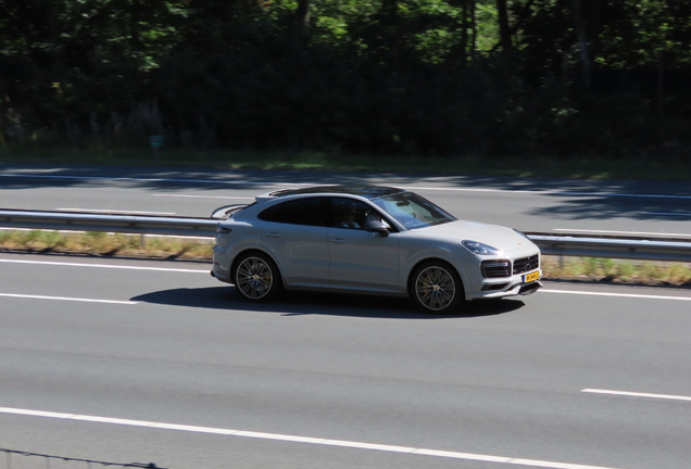 Porsche Cayenne Coupé Turbo S E-Hybrid