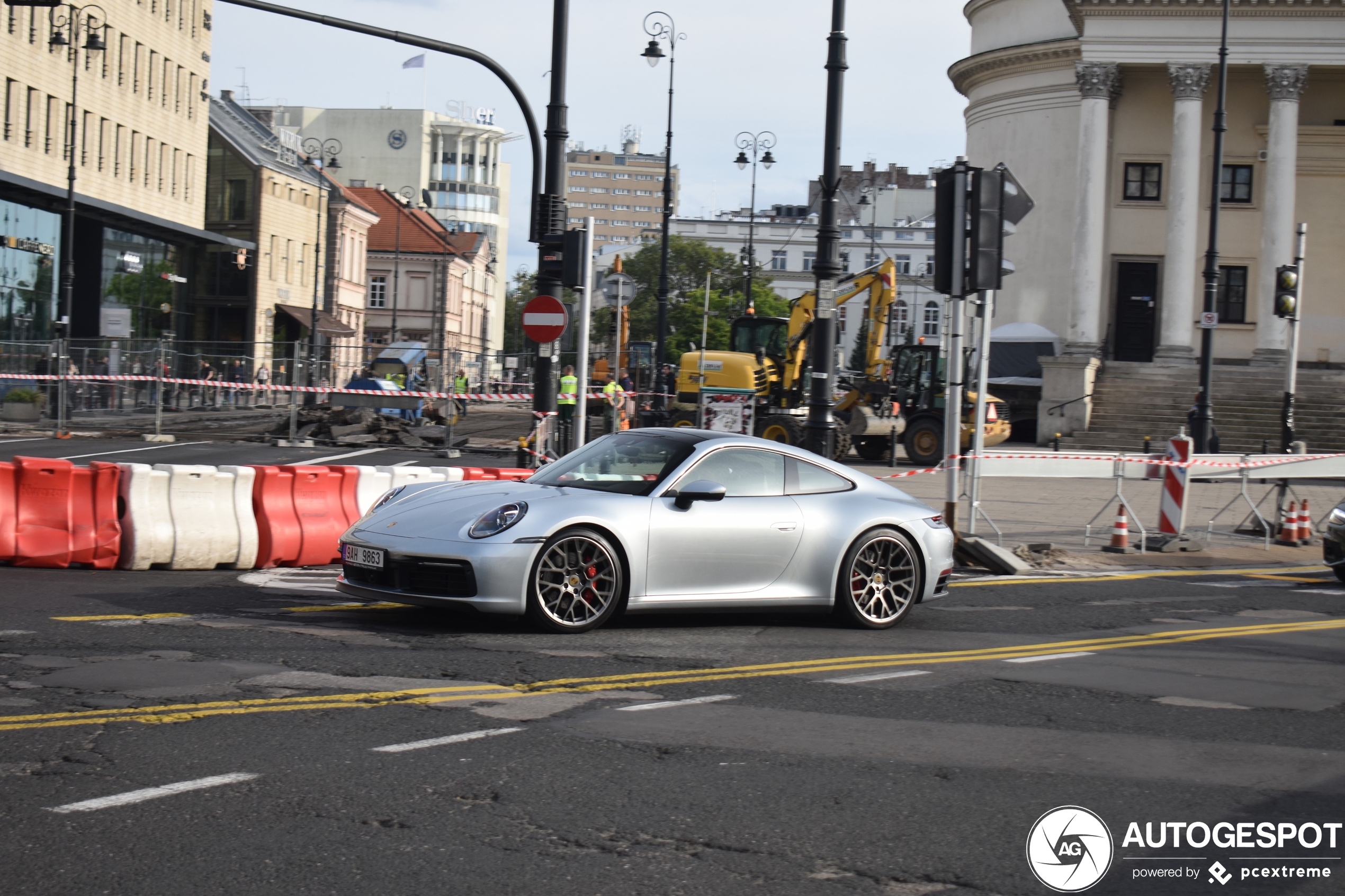 Porsche 992 Carrera 4S